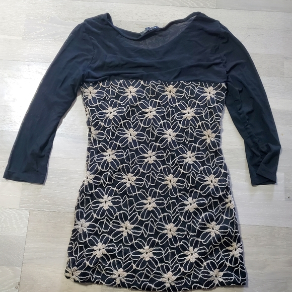 3/4 Sleeve Black Sheer Cream Floral Print Textured Top - Picture 2 of 8